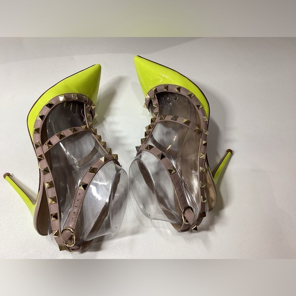 Valentino Garavani Neon Yellow Parent Leather Rockstud Pumps EU Size 37.5 - Picture 15 of 16